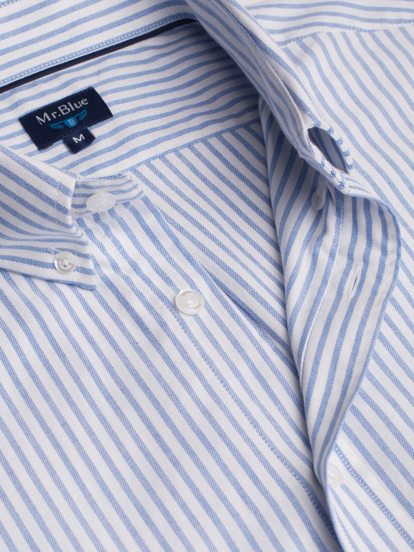 Camisa de algodón a rayas azules y blancas con bolsillo
