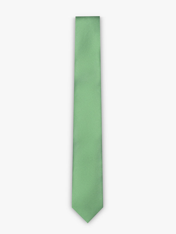 Corbata lisa delgada