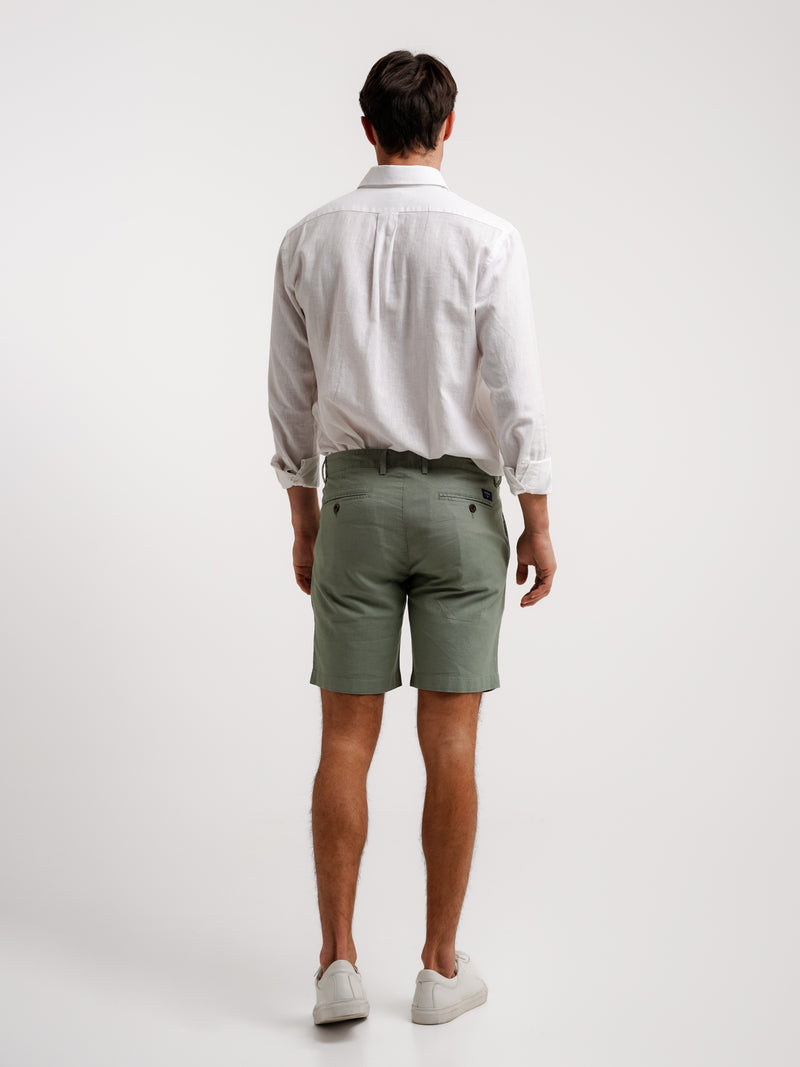 Pantalones cortos verdes casuales en forma