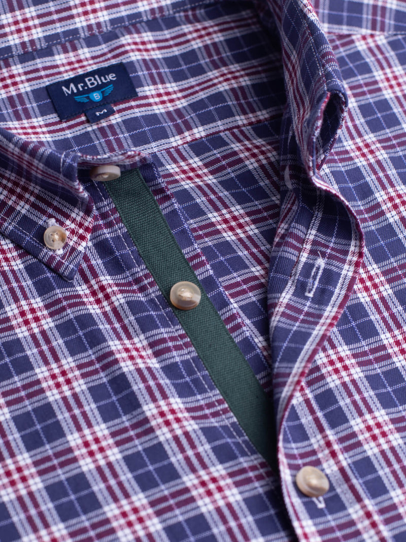Camisa de algodón a cuadros rojo y azul oscuro con bolsillo y detalles