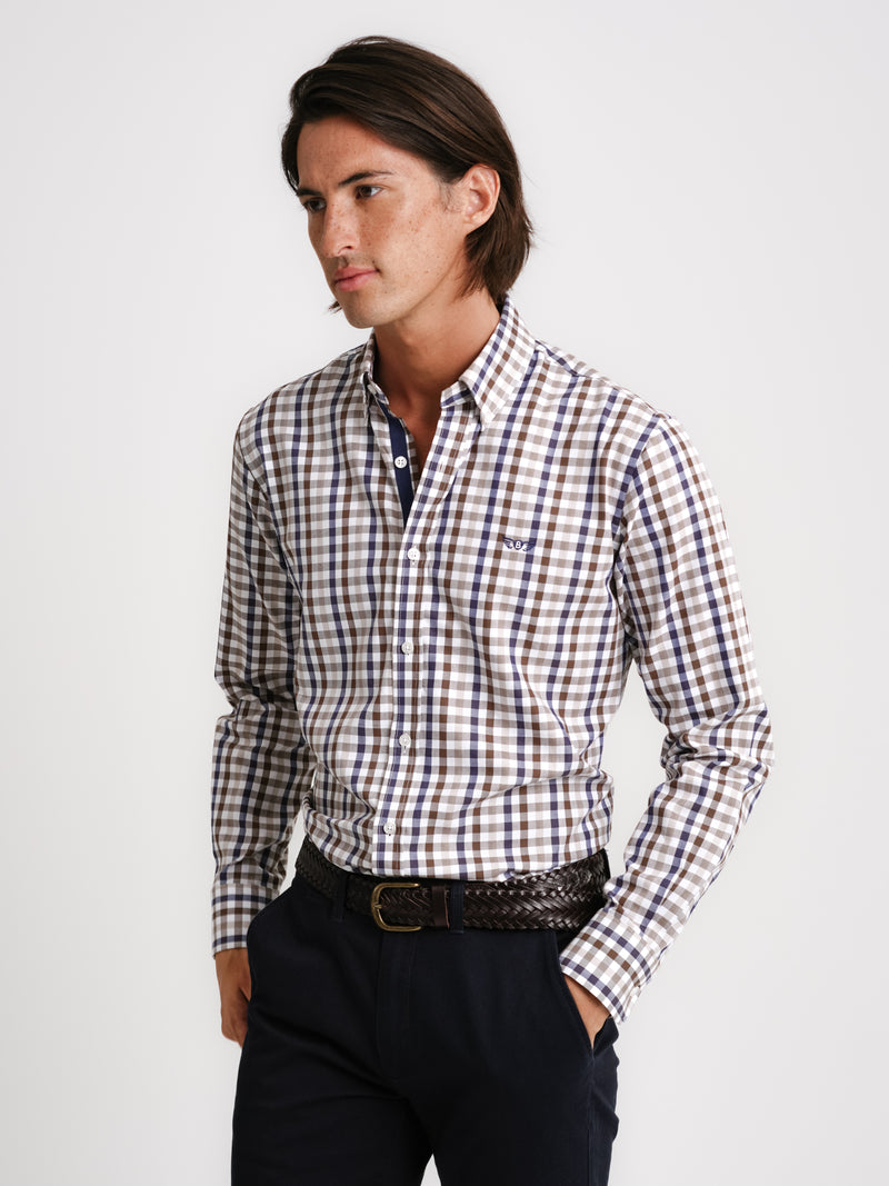 Camisa de sarga Regular Fit Marrón