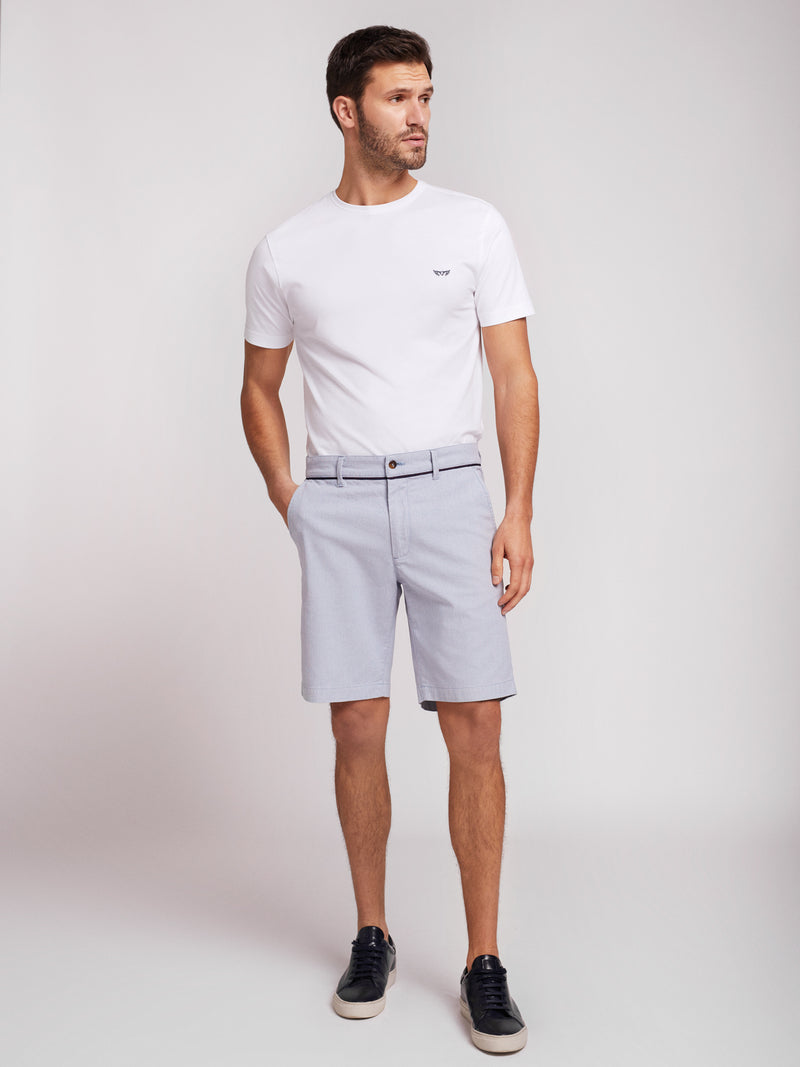 Light blue structured Chino shorts in classic fit cotton