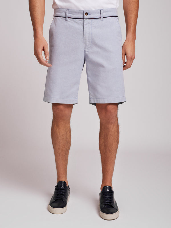 Light blue structured Chino shorts in classic fit cotton