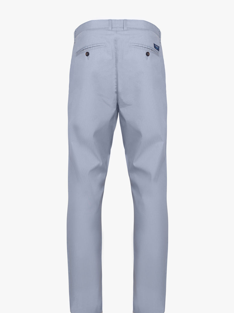 Pantalones chinos azul claro