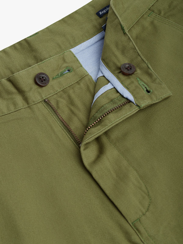 Pantalones cortos verdes de ajuste regular